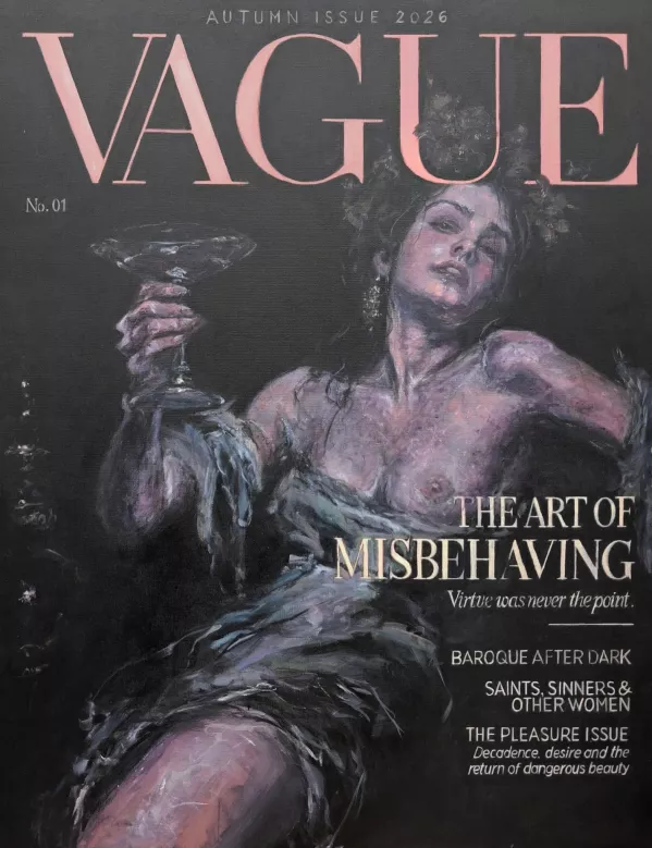 VAGUE — schilderij van Rubain Atelier met een liggende vrouwelijke figuur in donkere paars-zwarte tinten, gecombineerd met roze tijdschriftlettering. Het werk verwijst naar decadentie, sociaal afgekeurd gedrag en bourgeois voyeurisme binnen een hedendaagse, barok geïnspireerde beeldtaal.